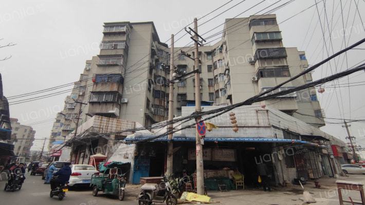 后新华街外景图