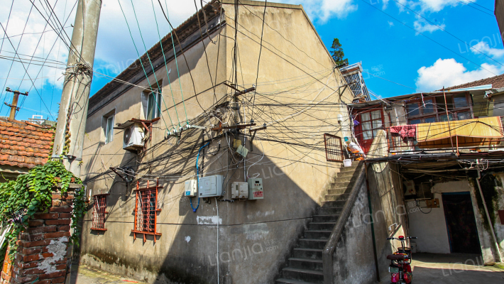 城港饭店南园外景图