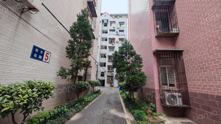 东方花园外景图