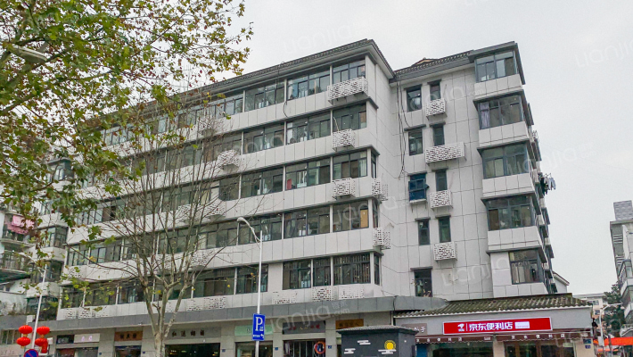 武船宿舍外景图