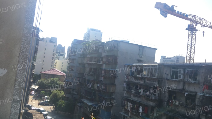 湖滨中路外景图