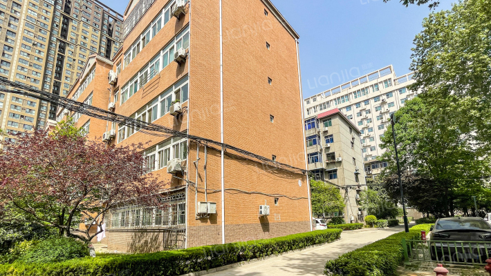 西北有色地质勘查局家属院外景图