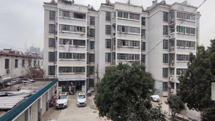 红旗小区外景图