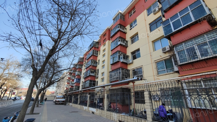 市一招宿舍外景图