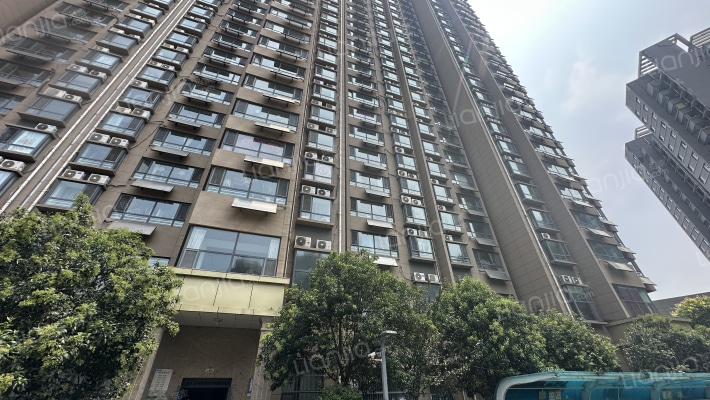 银河华府外景图