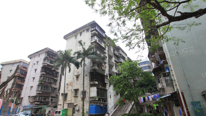 洪湖二街十号大院外景图