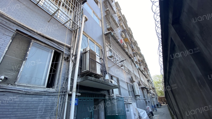 铁路公寓外景图