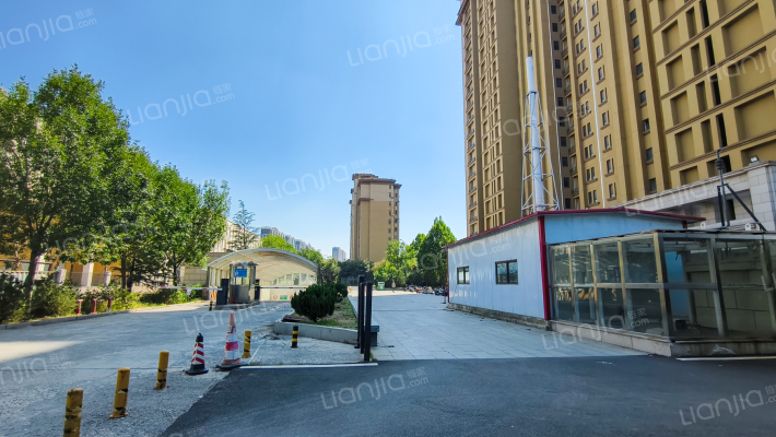 玉泉山庄外景图