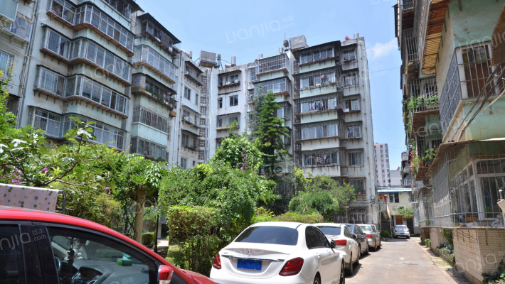 集成花园外景图