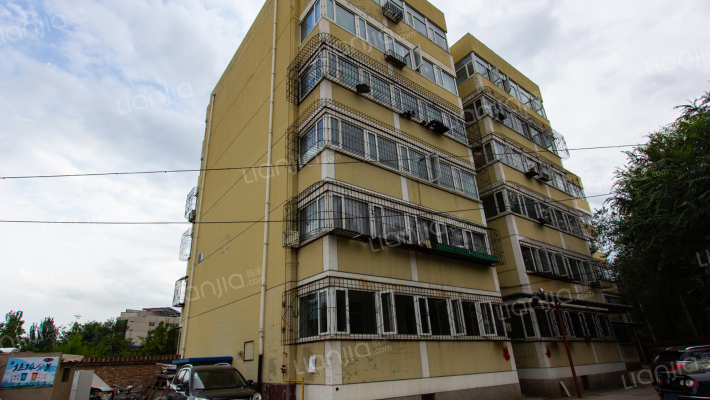 张运集团住宅楼外景图