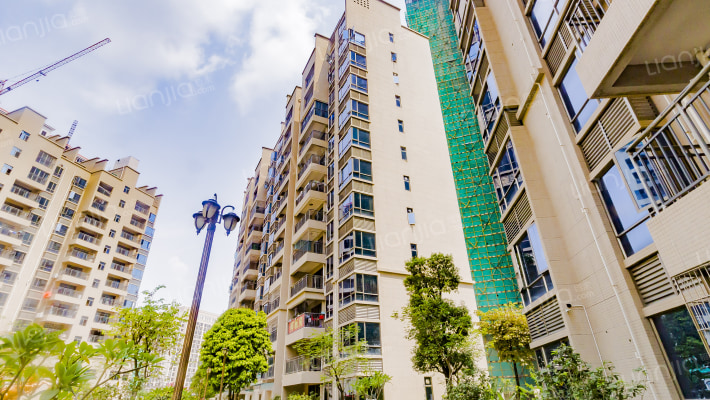 绿茵华府外景图