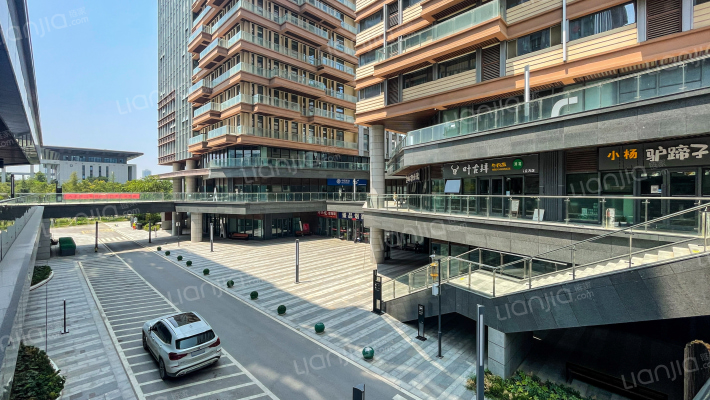 沣东i立方外景图