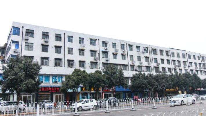 许昌实验小学西家属院外景图