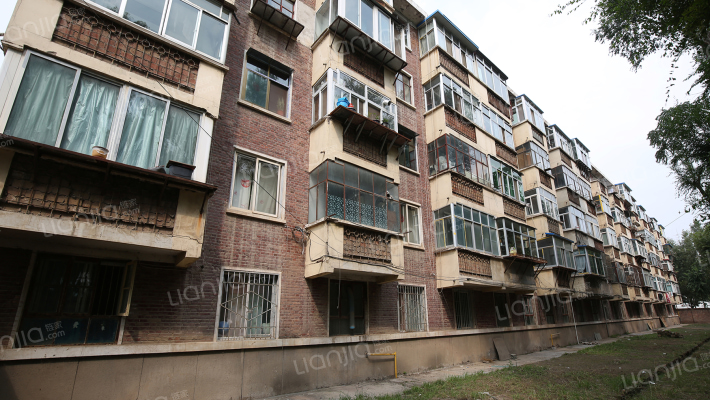 市三院家属楼外景图