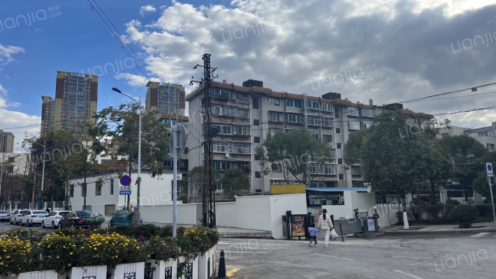 昆钢住宅区外景图