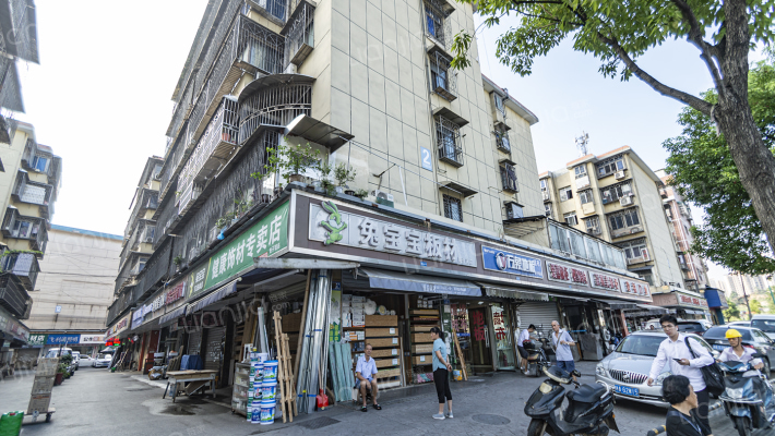 百姓建材铝塑市场外景图