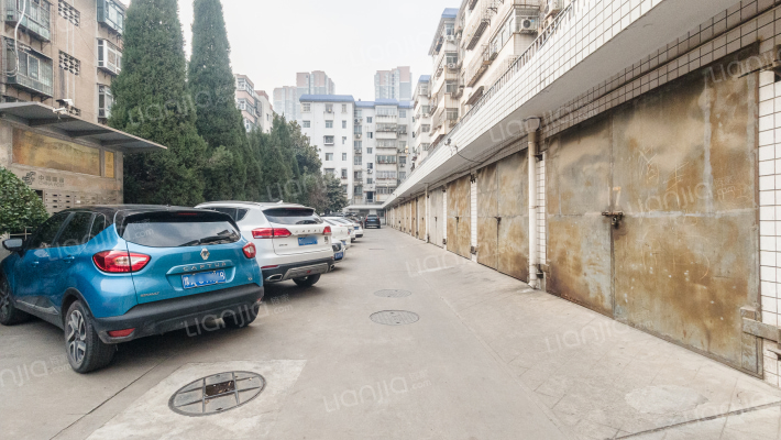 岗杜街188号外景图