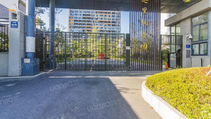 骋望七里楠花园外景图