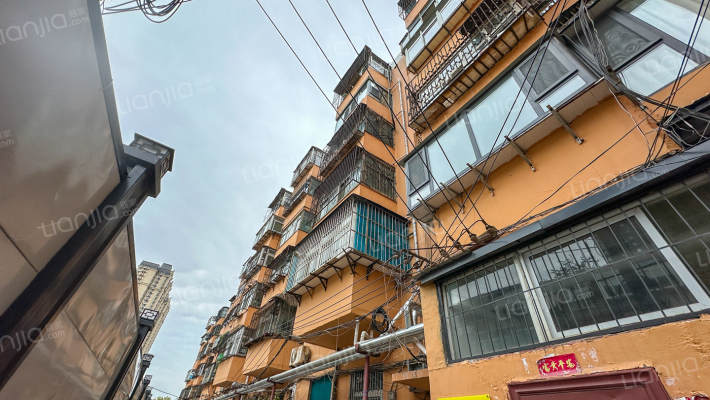 光明路36号院外景图