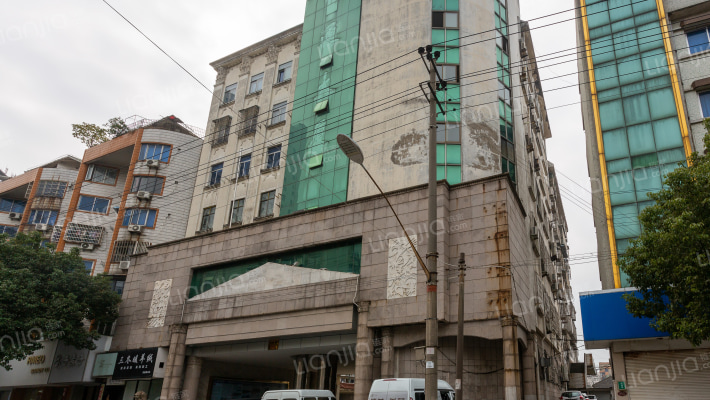 青春花园外景图