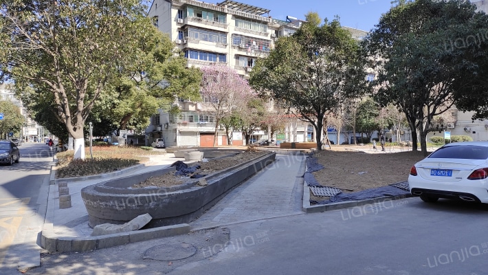 福门南村外景图