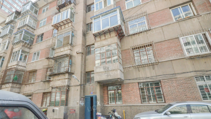 兰州炼油总厂家属楼外景图