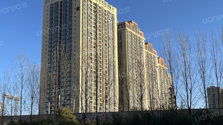 米兰春天外景图