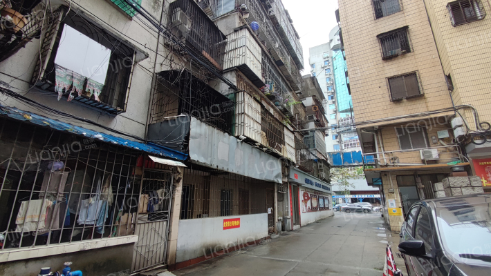 海南省教育厅宿舍外景图