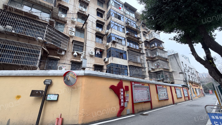 劳动东路262号外景图