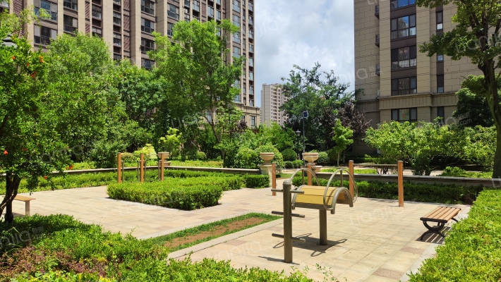 和达璟城翡翠外景图