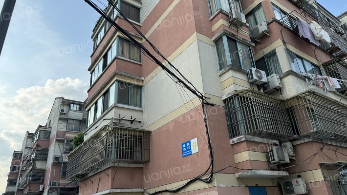 新园新村外景图