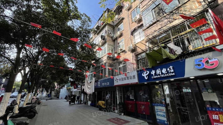 市教育局宿舍外景图