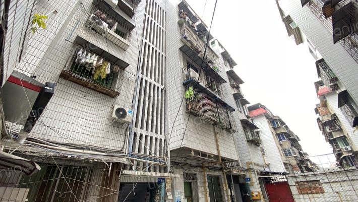 长荣街138号外景图