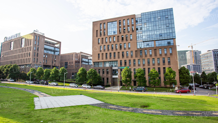 荣盛发展外景图