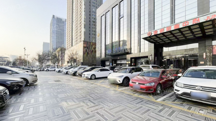 君威财富中心外景图