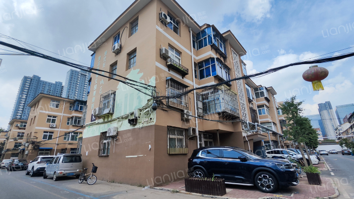 印染厂家属院外景图