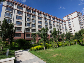 岭秀城（嶺秀城）