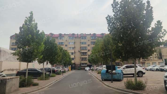 广龙苑小区外景图