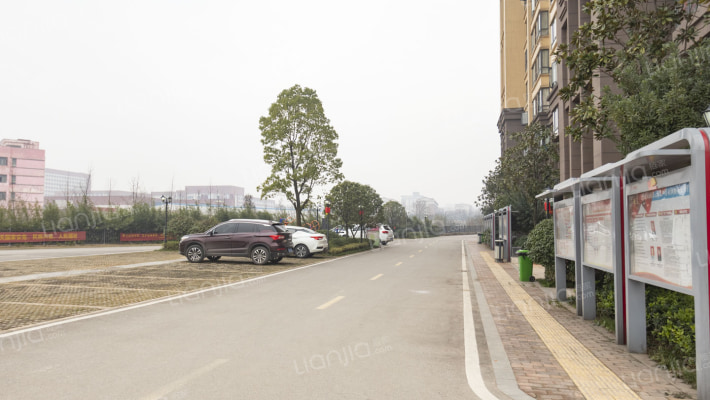 卢浮原著房源|户型图|小区车位|交通地址详情分析!