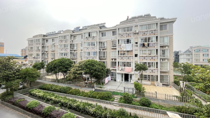 广场花苑外景图