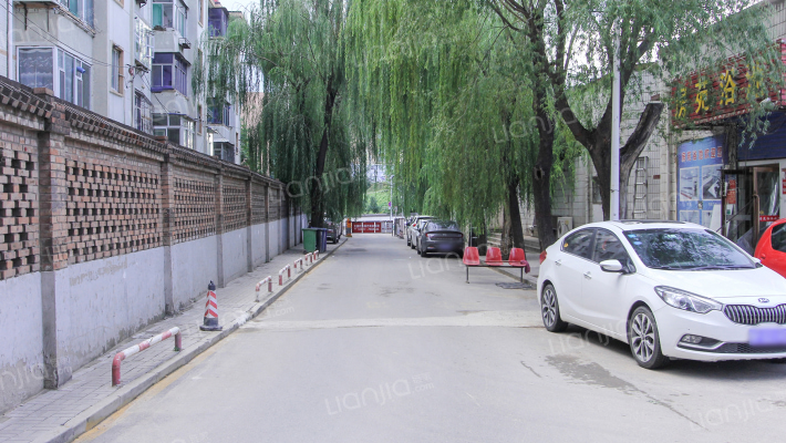 房苑小区外景图