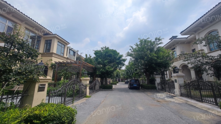 恒大金碧天下外景图