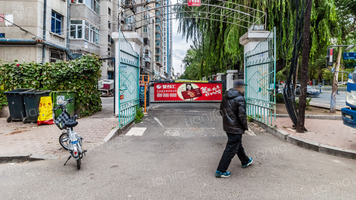 公路勘察设计院家属楼外景图