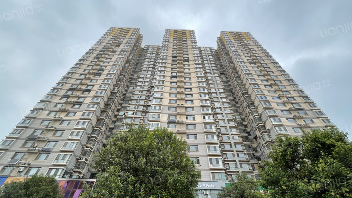 融富中心B区外景图