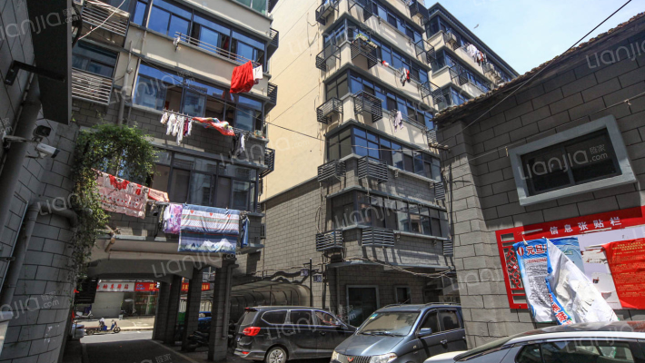 八一社区外景图