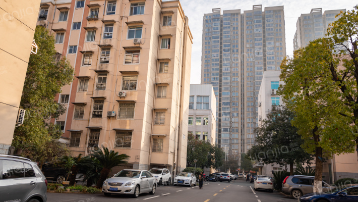 电信小区外景图