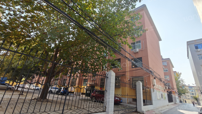 幸福巷税务住宅楼外景图