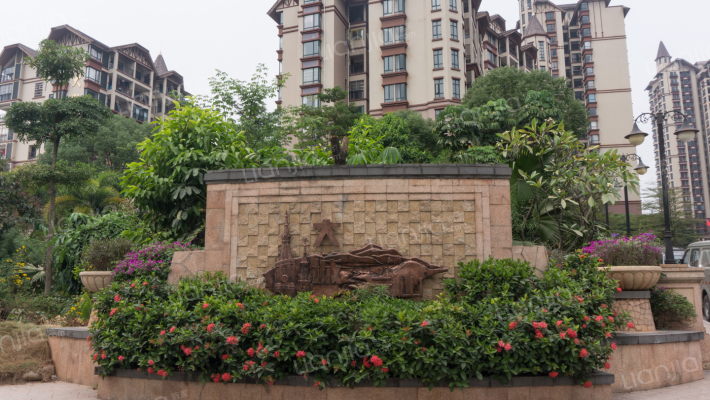 大城云山外景图