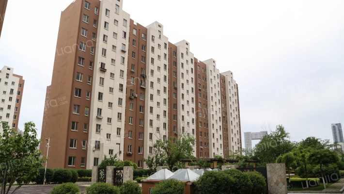 城润万家外景图