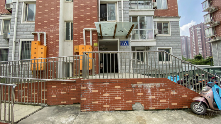 学府西苑外景图